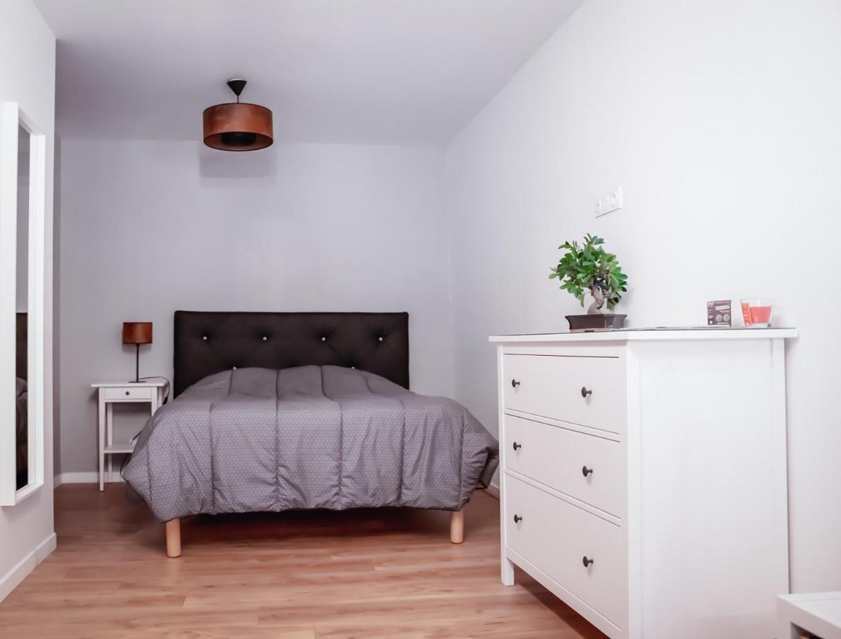 Cosy Et Moderne En Centre Ville, Fibre Haut Debit Ernée Kültér fotó