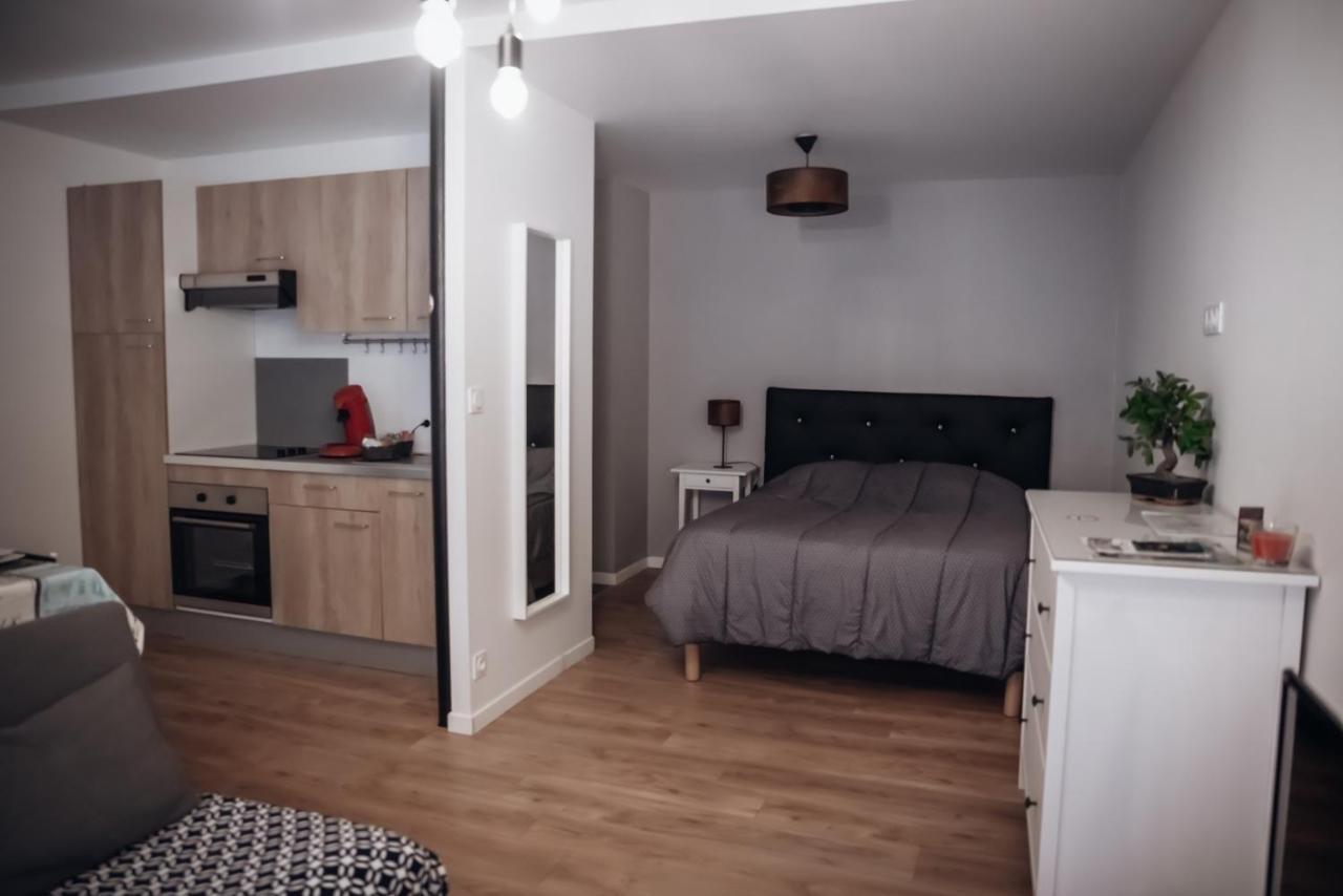 Cosy Et Moderne En Centre Ville, Fibre Haut Debit Ernée Kültér fotó