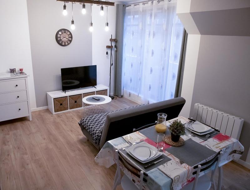 Cosy Et Moderne En Centre Ville, Fibre Haut Debit Ernée Kültér fotó